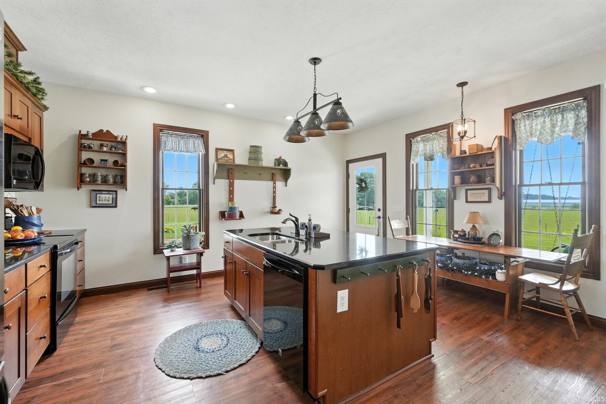 Image of 7180 S 425 W